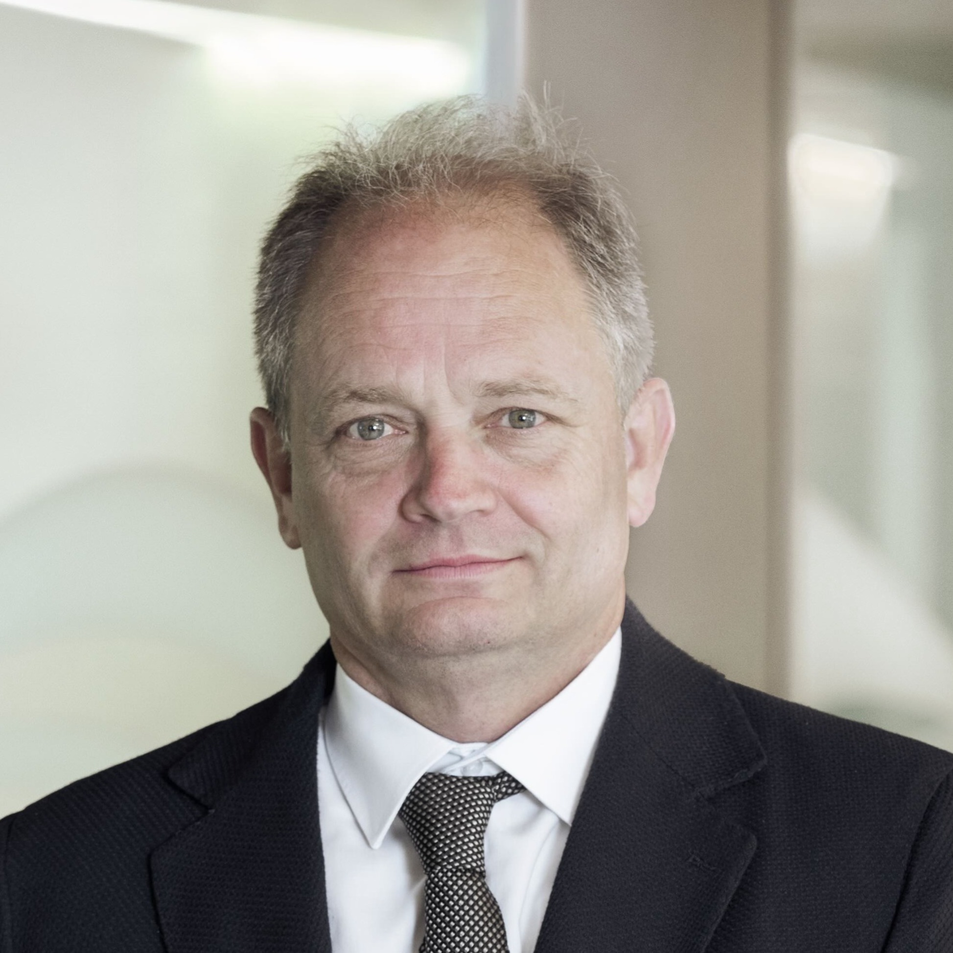Dr. Roberto Pronini